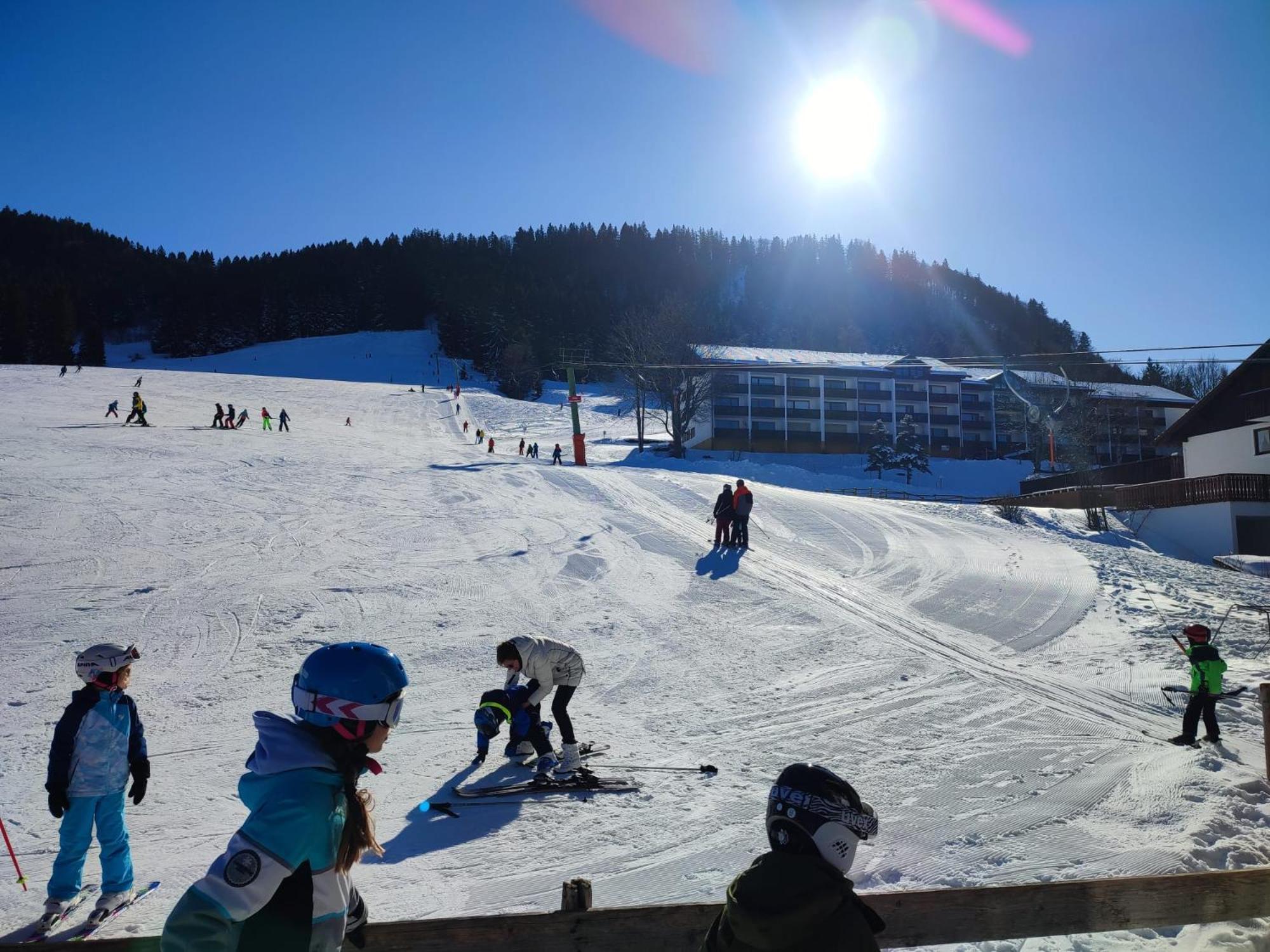 Sonnen-Juwel - Hallenbad-Sauna-2 Getrennte Schlafbereiche-Direkt An Der Skipiste Missen-Wilhams Esterno foto